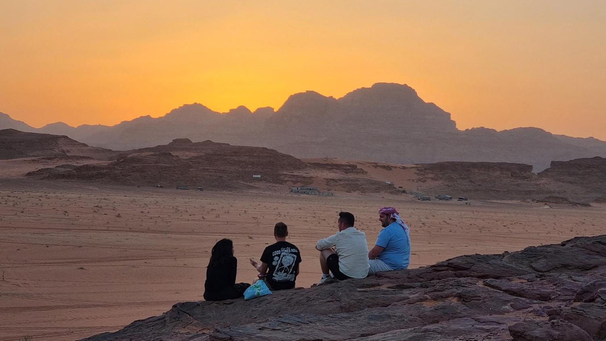 Desert Knights Camp Wadi Rum Exterior photo